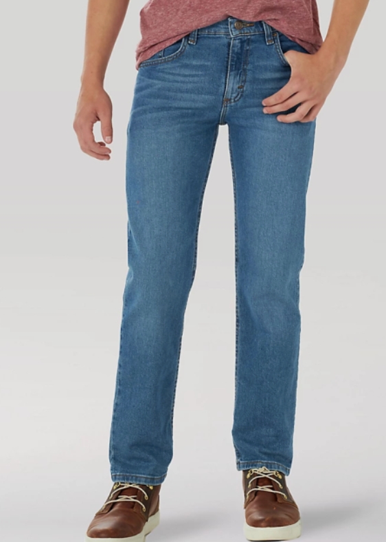 Staying Cool and Tough: A Summer Road Trip in My Wrangler Jeans Wellington